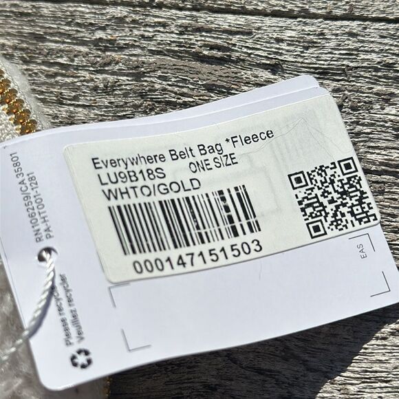 Lululemon Everywhere Belt Bag 1L Fleece white opal/gold NWT Sherpa - Picture 4 of 5